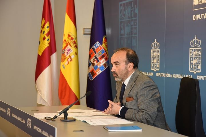Diputación convocará tres becas de investigación destinadas a jóvenes universitarios
