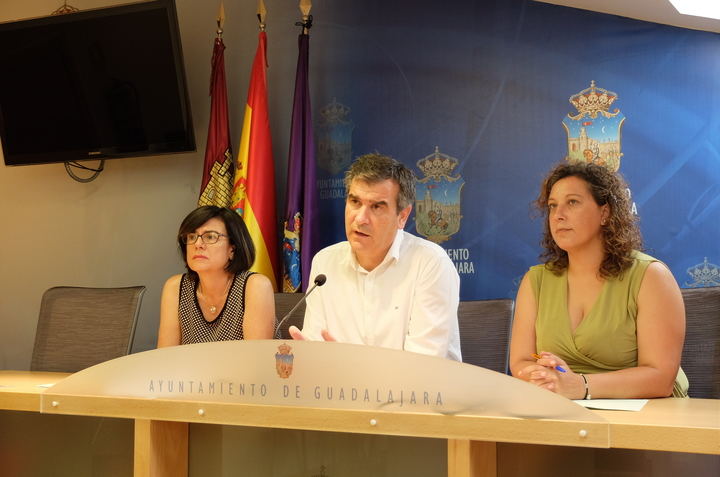 Guadalajara aprueba sus ayudas para familias y maternidad y la convocatoria de ayudas a emprendedores