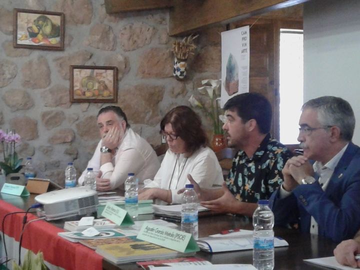 IU Guadalajara participa en las Jornadas sobre Despoblación celebradas en Camprovín en La Rioja 