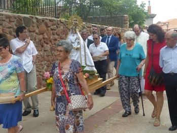 Latre asiste en Alpedroches a la inauguración de las obras de la iglesia acometidas con la ayuda económica de la Diputación