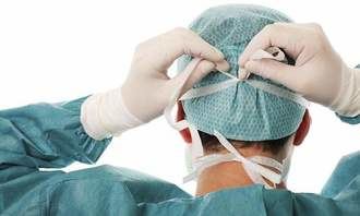 El Gobierno de Page/Podemos coloca a Castilla-La Mancha como "la peor comunidad autónoma en dotación de médicos por cada 100.000 habitantes"