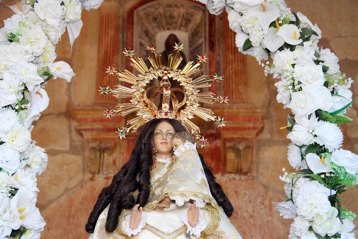 La Semana Cultural precede a las fiestas en honor a la Virgen de los Enebrales