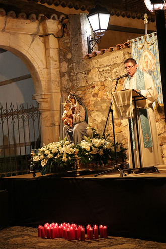 Sencilla y entrañable celebración de fiesta patrona de la Virgen Blanca de Quer