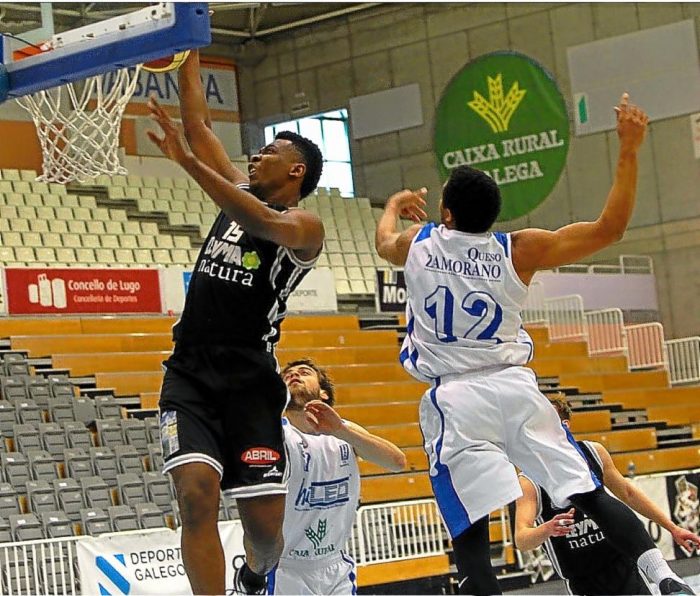 El pívot Gullit Mukendi, internacional absoluto con El Congo, nuevo fichaje del Isover Basket Azuqueca