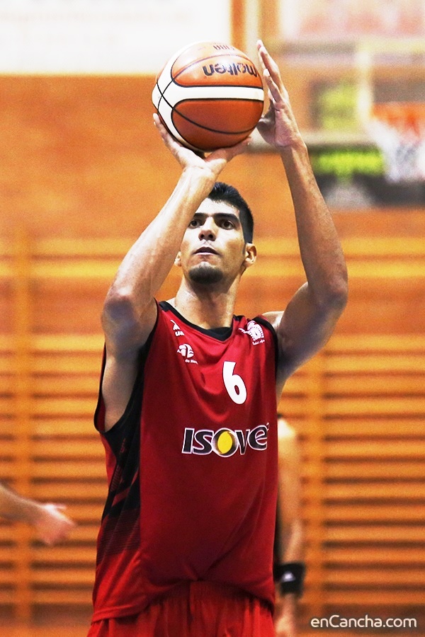 El alero venezolano Luis Varela renueva por tercera temporada seguida con el Isover Basket Azuqueca