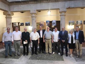 Entrañable abrazo de Sigüenza a su catedral