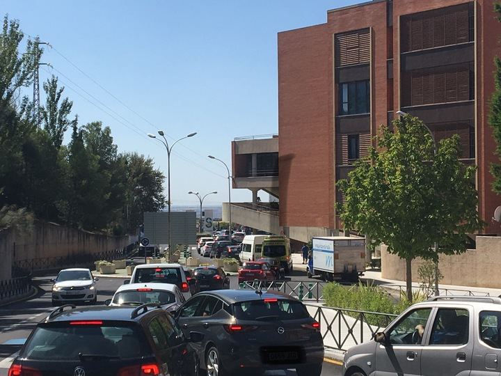 Siguen los atascos en el Hospital de Guadalajara