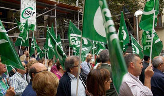 Los sindicatos de los funcionarios en pie de guerra contra el gobierno de Page y su consejero de Hacienda "que miente"