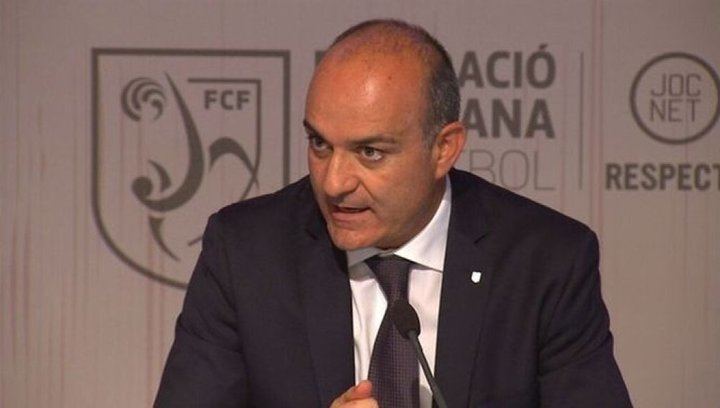 La Guardia Civil detiene al vicepresidente de Federacion Catalana de Fútbol por desvío de fondos e inflar facturas