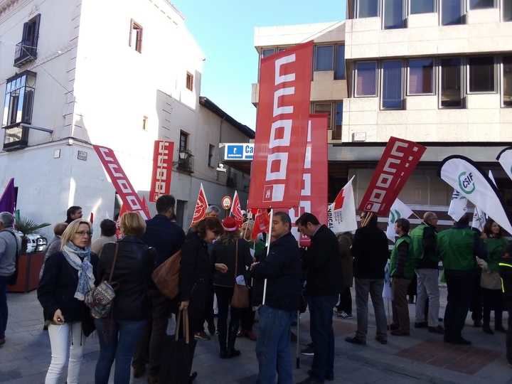 Los sindicatos de empleados públicos no aguantan más y exigen a Page que cumpla lo que prometió cuando estaba en la oposición