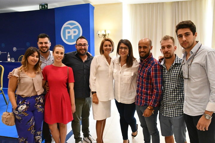 Los jóvenes de NNGG Castilla-La Mancha agradecen a Cospedal sus años de trabajo como presidenta regional