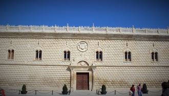 La Policía Nacional recupera un capitel desaparecido de unos 130 kilos del Palacio Ducal de Cogolludo