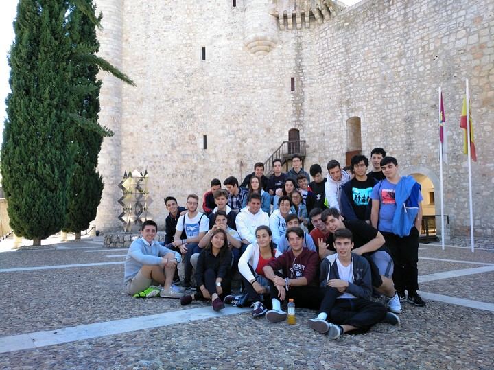 Los alumnos del Colegio Salesiano celebran la Semana Internacional de la Arquitectura