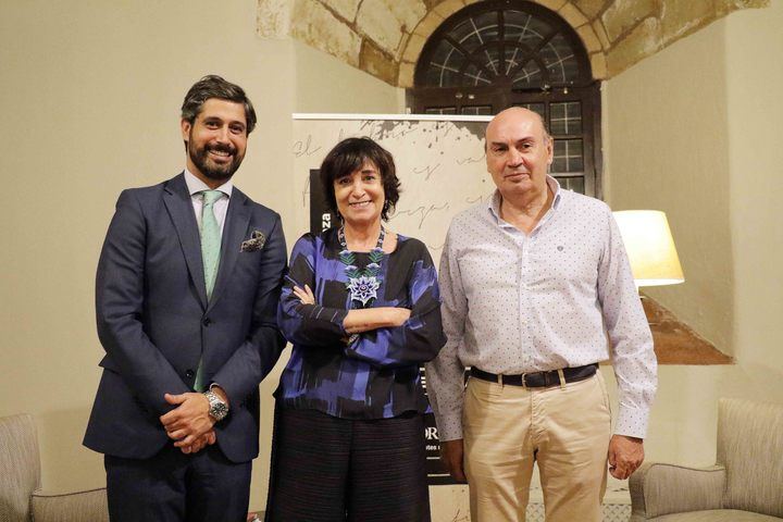 Rosa Montero protagonizó la primera velada literaria seguntina, a las puertas del otoño