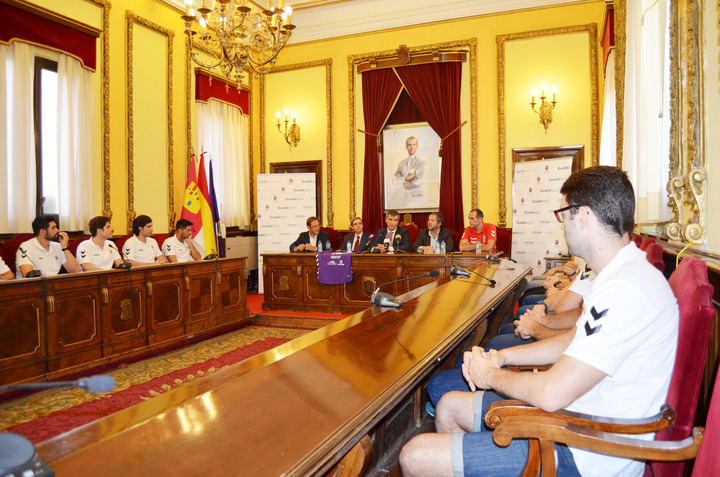 Valoriza y Guadalagua se convierten en nuevos patrocinadores del Balonmano Guadalajara