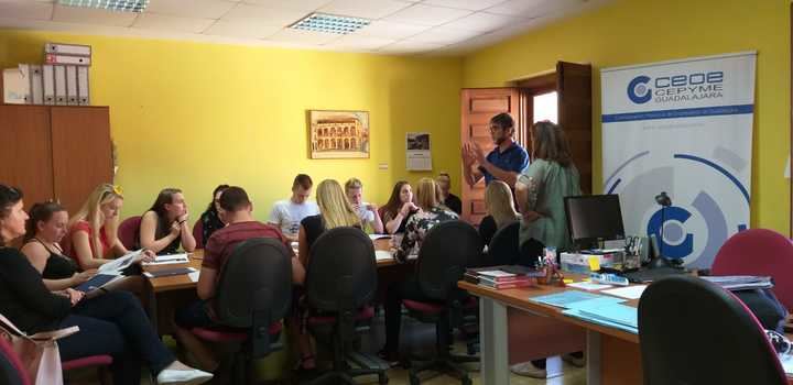 La Delegación de Sigüenza de CEOE-Cepyme recibe un grupo de estudiantes de Praga