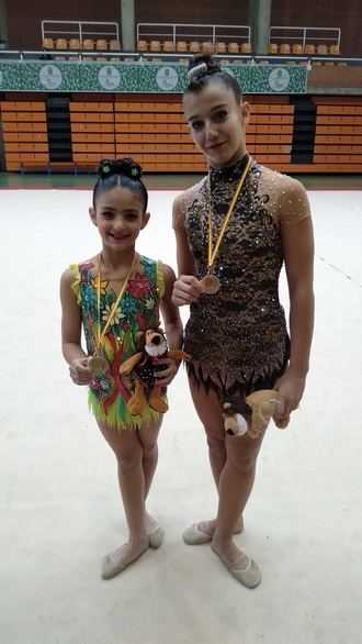 Lizi Labadze y Lucía Sáenz, dos campeonas regionales para el Club Rítmica Infantado