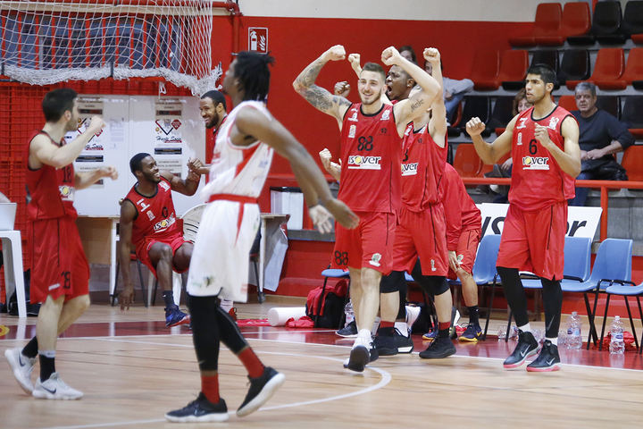 El Isover Basket Azuqueca quiere seguir la racha en Girona