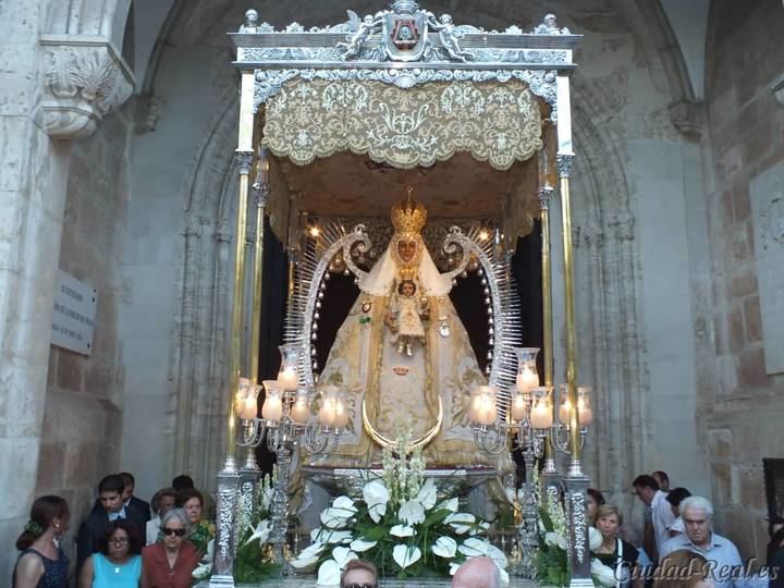 La Hermandad de la Virgen del Prado de Ciudad Real aprueba admitir, después de 400 años, a las mujeres en su cofradía
