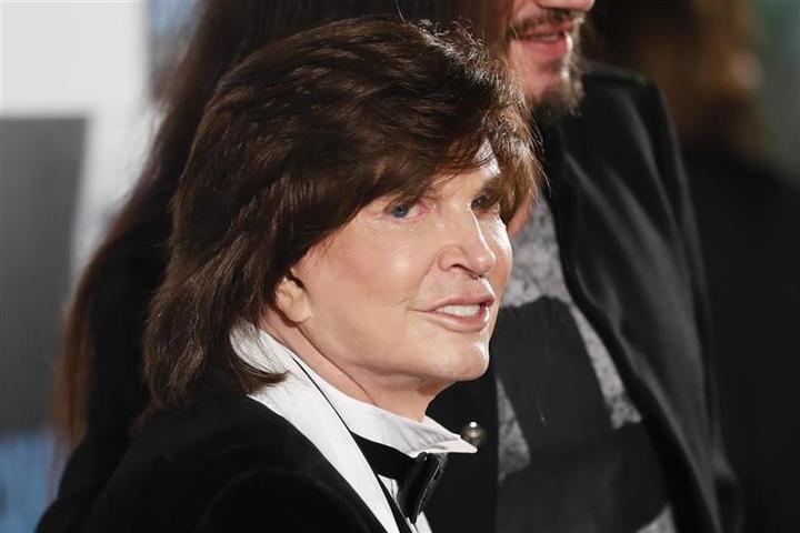 LECTURAS La madre del hijo de Camilo Sesto: 