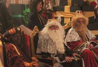 Los Reyes Magos llegaron a Cabanillas con una vistosa Cabalgata