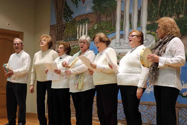 Festival de Navidad de las Parroquias de Sigüenza en la Residencia Saturnino López Novoa