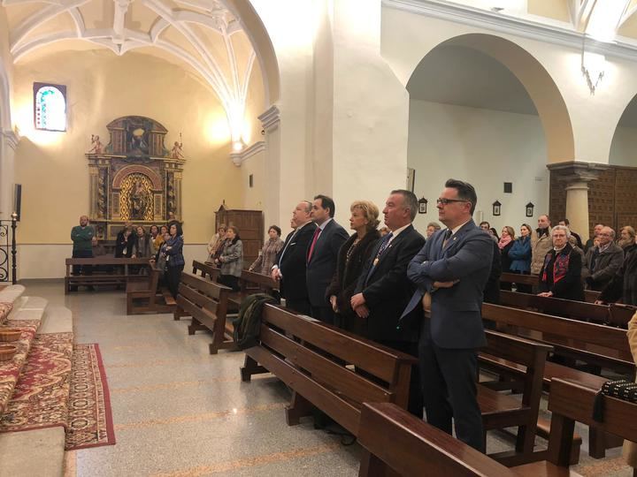 Paco Núñez asiste a la Misa de la Epifanía del Señor en El Casar