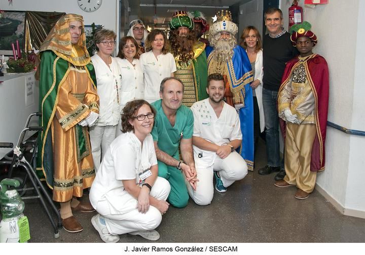 Los Reyes Magos no se olvidan de visitar a los enfermos del Hospital de Guadalajara