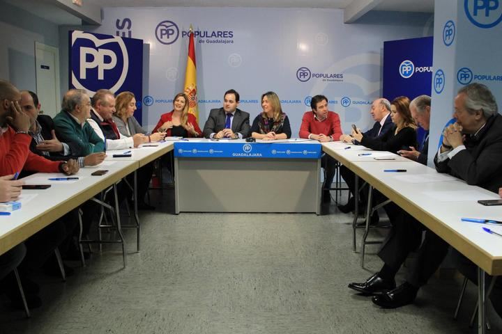 Núñez explica en Guadalajara que el PP defenderá los festejos taurinos como ‘marca protegida’