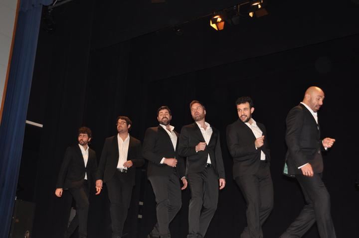 Los 6 Tenores llenan de magia el Centro Cultural Miguel de Cervantes de Yunquera de Henares