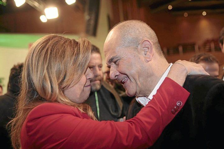 Caos sanitario de Susana Díaz en Andalucía: Más de 50.000 sevillanos esperan en el SAS una cita con un especialista