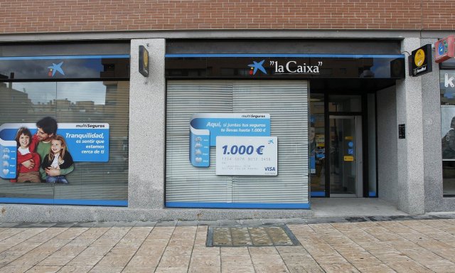 Mal dato : CaixaBank quiere despedir a 2.157 trabajadores por el cierre de 793 oficinas