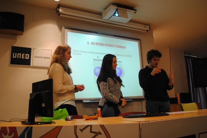 Finaliza el curso 'Introducción al Método Científico para Jóvenes' en la UNED de Guadalajara