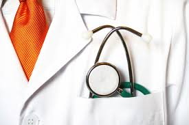 El CESM denuncia que la Consejería de Sanidad está contratando a médicos sin MIR y cree que hay un absoluto ocultismo por parte del Gobierno de Page/Podemos