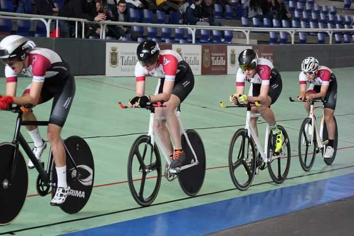 Catorce ciclistas castellanomanchegos integran la selección regional junior y cadete para la Copa de España de Pista