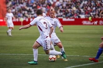 A un Alba inasequible al desaliento solo le faltó el gol