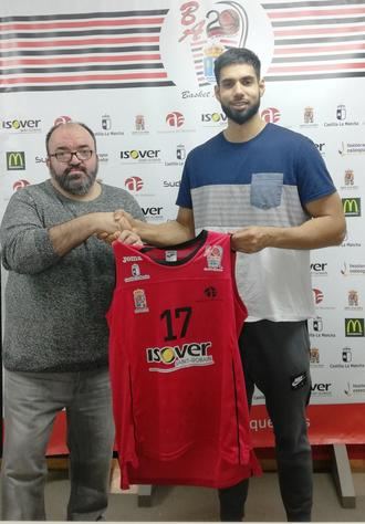 El ala pivot candiense Nick Madray, nuevo jugador del Isover Basket Azuqueca