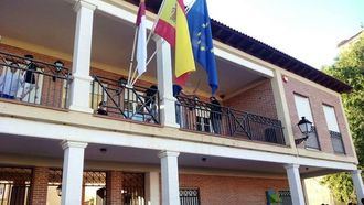 Critican a la alcaldesa de Villanueva de la Torre por racanear con la inversión en mantenimiento de espacios públicos