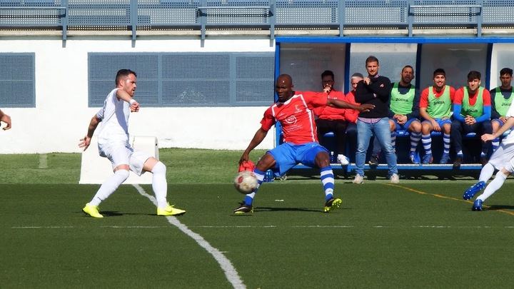 El Illescas, 2-0, superior al Hogar Alcarreño