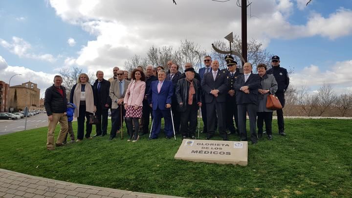 Una glorieta en Guadalajara como homenaje a los médicos de ayer y hoy