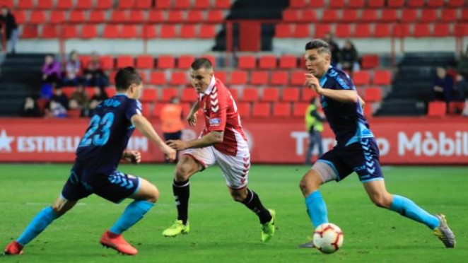 Un penalti en el descuento hace caer al Alba