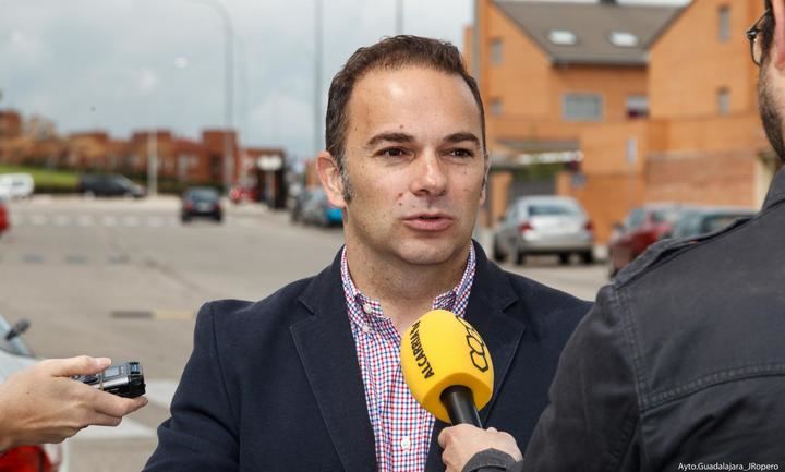 Carnicero: “El primer anuncio de Rojo es una mera ocurrencia similar a las de su jefe, Pedro Sánchez”