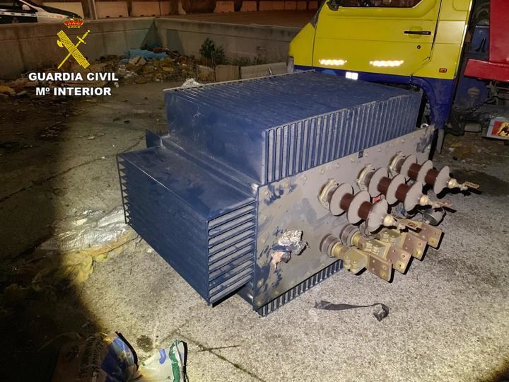 La Guardia Civil detiene a siete personas por robar un transformador eléctrico de grandes dimensiones en Azuqueca de Henares