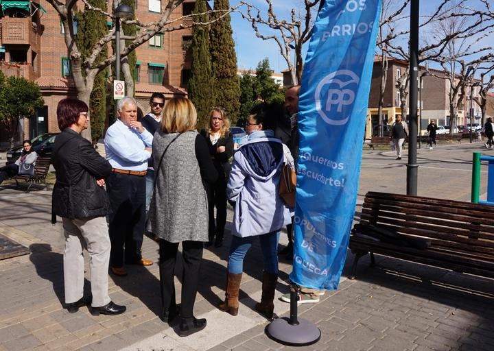 “La inseguridad y el abandono siguen siendo principales preocupaciones en los barrios azudenses de Pobos y Las Torres”