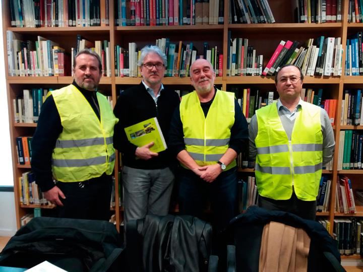 ¿Por qué los profesionales no podemos tener tarifas mínimas como los taxistas?