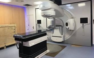 Denuncian la "inoperancia" del Gobierno de Page/Podemos, incapaz de instalar los aceleradores lineales donados por Fundación Amancio Ortega