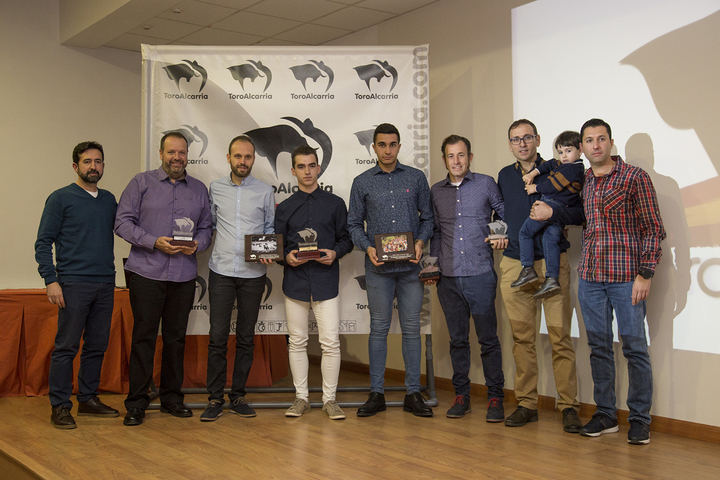 Una típica estampa de festejo taurino de pueblo con aire ‘retro’, ganadora del 13º Concurso de Fotografía de ToroAlcarria