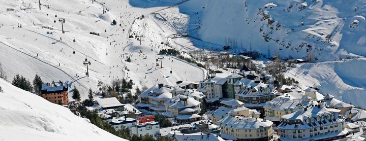 El enchufismo en su máxima expresión : La Fiscalía confirma el chiringuito público de la socialista Susana Díaz en Sierra Nevada