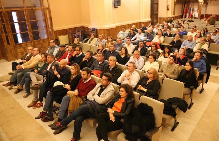 Mª Ángeles Rosado: El bipartidismo ha mirado siempre hacia otro lado cuando se ha hablado la despoblación