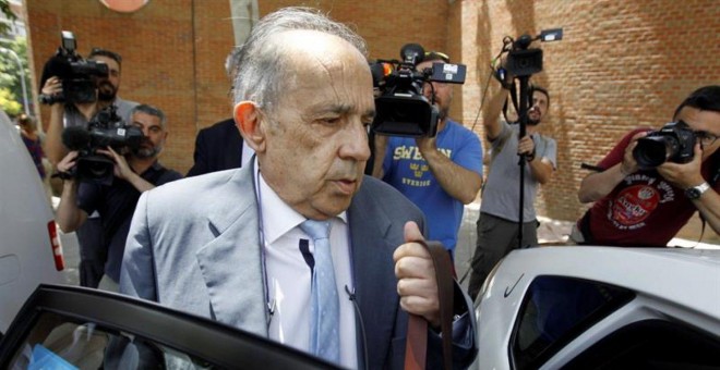 Muere a los 66 años de un cáncer de pulmón Enrique Álvarez Conde, el director de los polémicos másteres de la Universidad Rey Juan Carlos